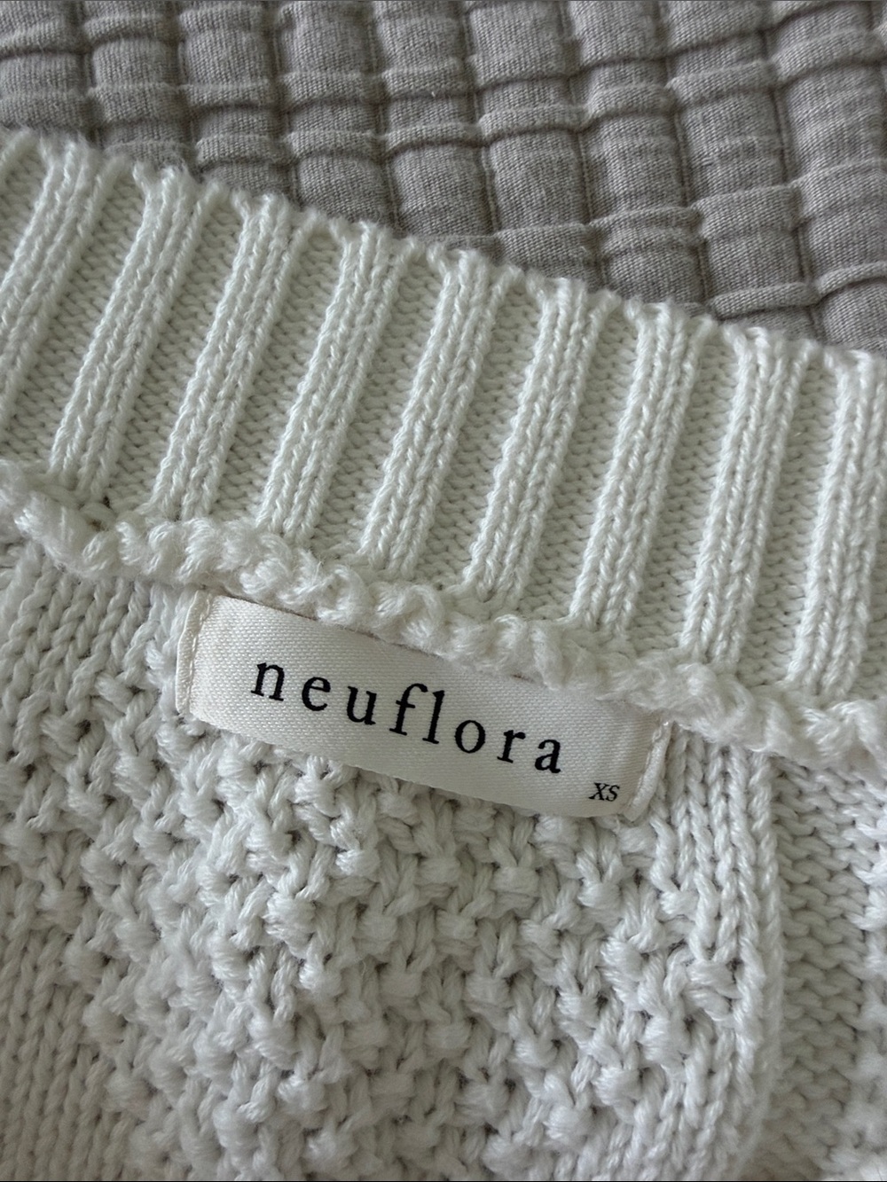 New Neuflora Ivory Embroidered Cardigan XS - Picture 5 of 6